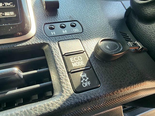 TOYOTA VOXY V 2019/7 photo 27