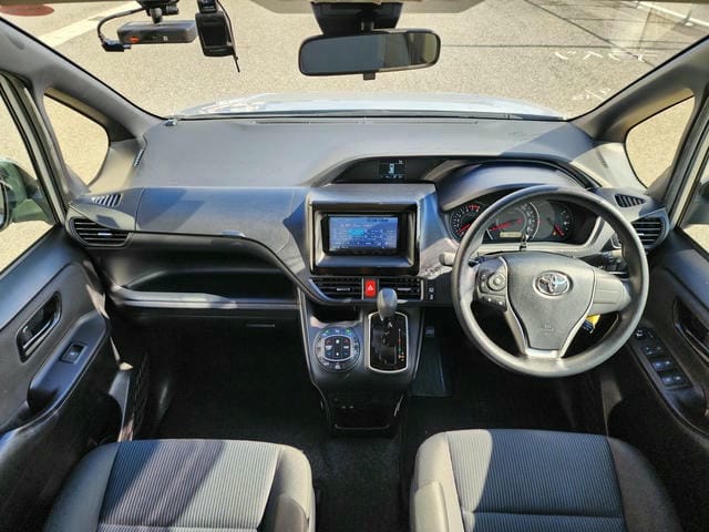 TOYOTA VOXY X 2019/8 photo 10