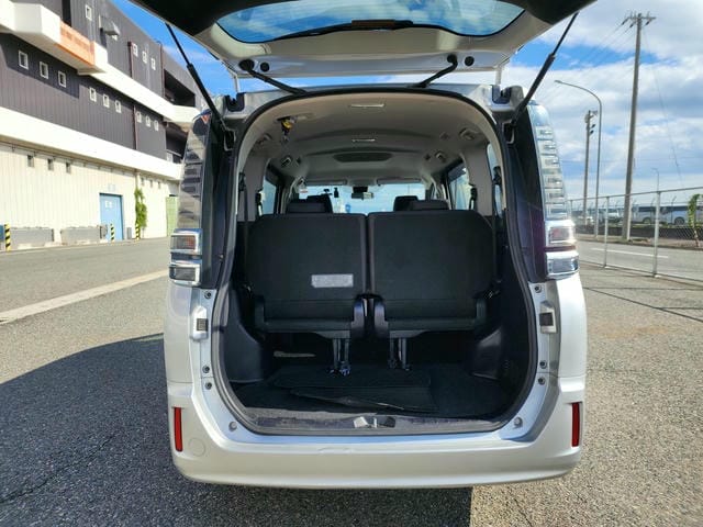 TOYOTA VOXY X 2019/8 photo 14