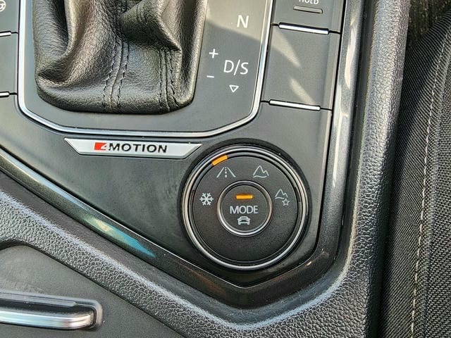 VOLKSWAGEN TIGUAN TDI 4MOTION HIGHLINE 4WD 2019/9 photo 24