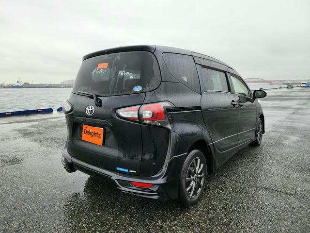 TOYOTA SIENTA G CUERO 4WD 2019/9 photo 3