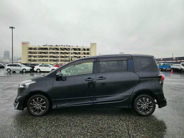 TOYOTA SIENTA G CUERO 4WD 2019/9 photo 6
