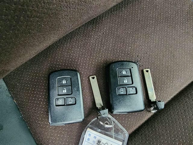 TOYOTA SIENTA G CUERO 4WD 2019/9 photo 23