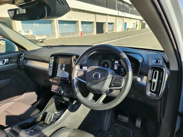 VOLVO XC40 T4 AWD MOMENTUM 2019/3 photo 8