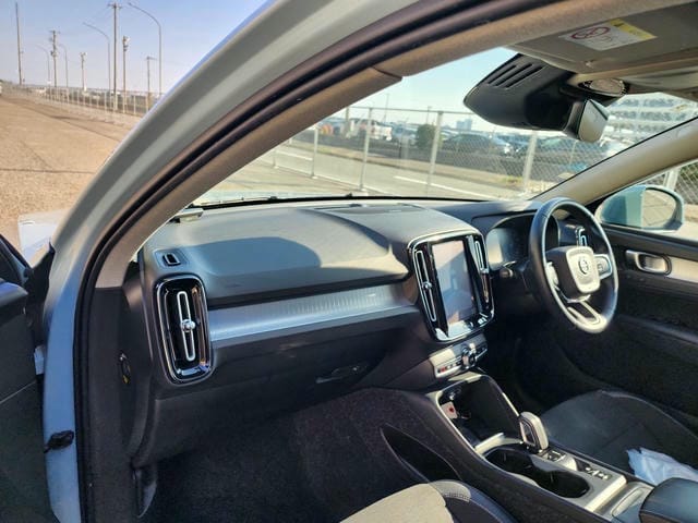 VOLVO XC40 T4 AWD MOMENTUM 2019/3 photo 9