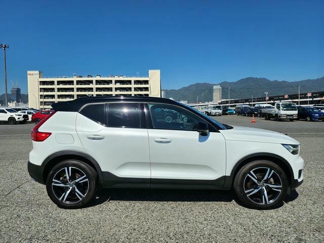 VOLVO XC40 T5 AWD R-DESIGN 2019/7 photo 2