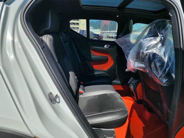 VOLVO XC40 T5 AWD R-DESIGN 2019/7 photo 12
