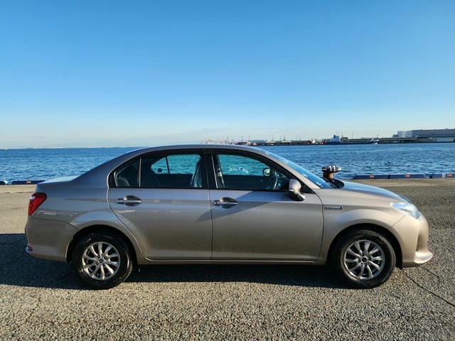 TOYOTA COROLLA AXIO HYBRID  2019/9 photo 2