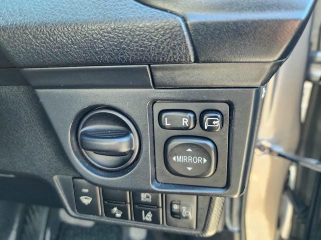TOYOTA COROLLA AXIO HYBRID  2019/9 photo 17