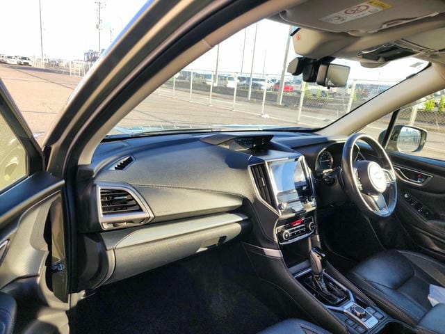 SUBARU FORESTER PREMIUM 4WD 2019/10 photo 9