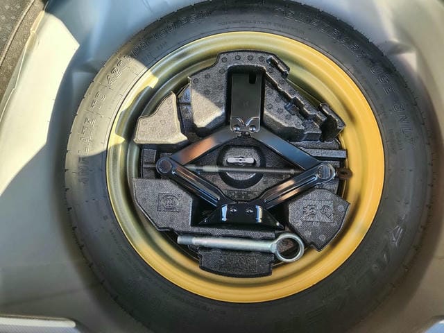 SUBARU FORESTER PREMIUM 4WD 2019/10 photo 17