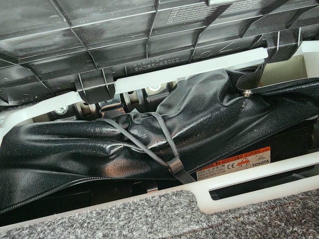 TOYOTA ESQUIRE HYBRID GI PREMIUM PACKAGE BLACK TAILORED 2019/8 photo 17