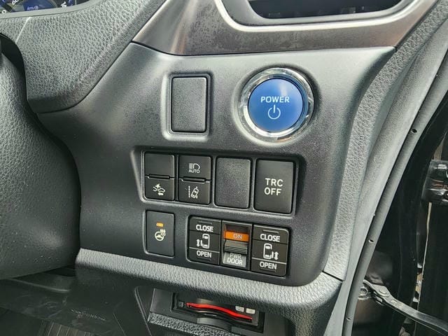TOYOTA ESQUIRE HYBRID GI PREMIUM PACKAGE BLACK TAILORED 2019/8 photo 22