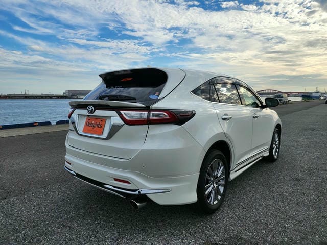 TOYOTA HARRIER PREMIUM 2019/6 photo 3