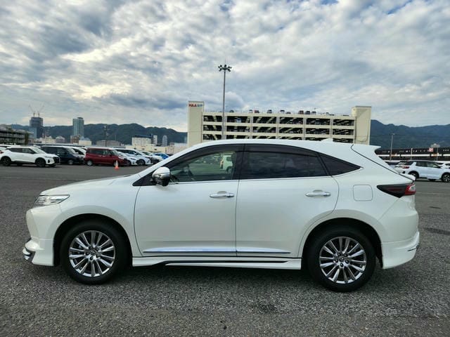 TOYOTA HARRIER PREMIUM 2019/6 photo 6
