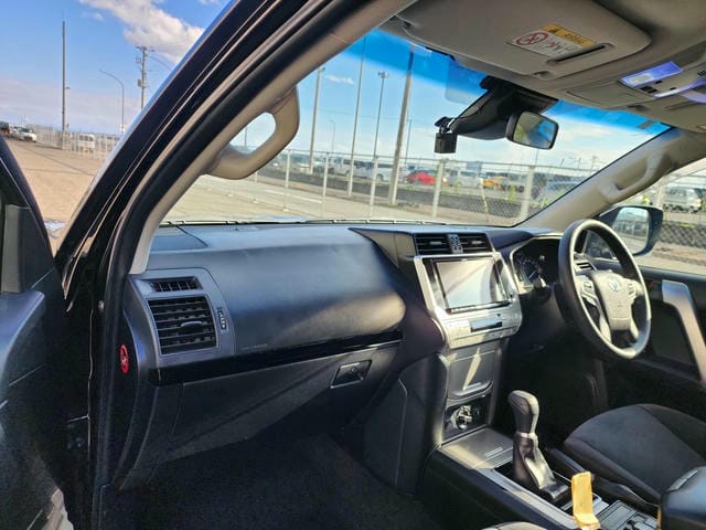TOYOTA LAND CRUISER PRADO TX 4WD 2019/1 photo 9