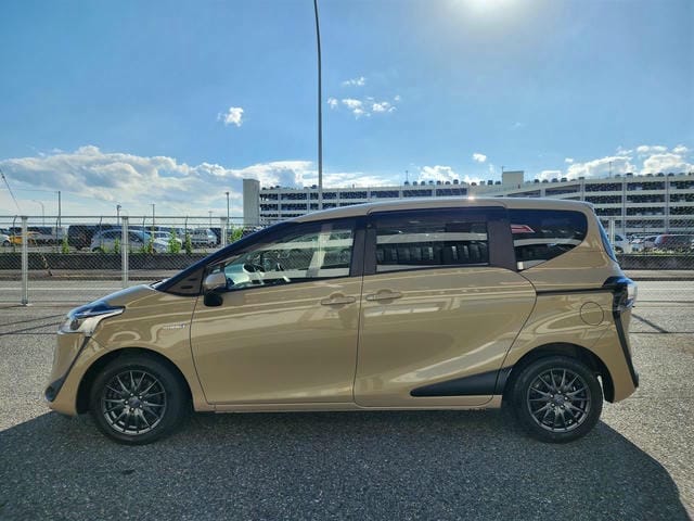 TOYOTA SIENTA HYBRID FUNBASE X 2019/10 photo 6