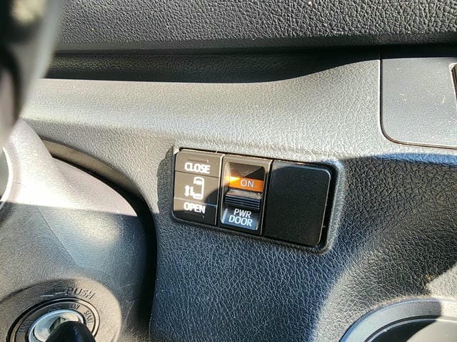 TOYOTA SIENTA HYBRID FUNBASE X 2019/10 photo 19