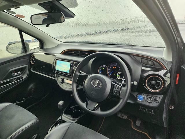TOYOTA VITZ HYBRID F AMEI 2019/2 photo 8