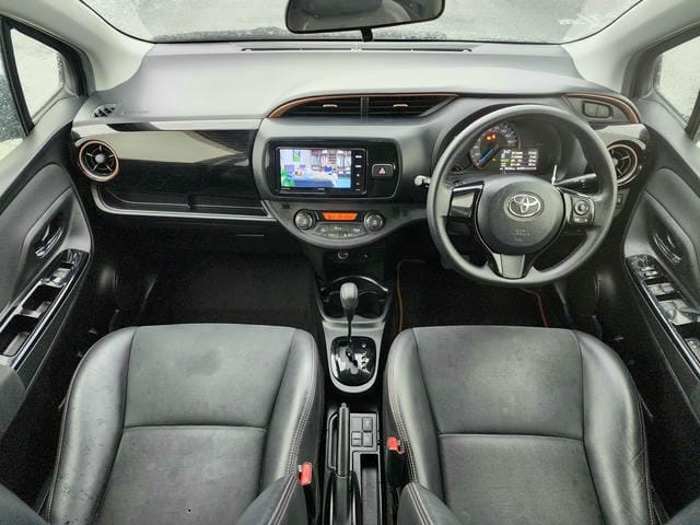TOYOTA VITZ HYBRID F AMEI 2019/2 photo 10