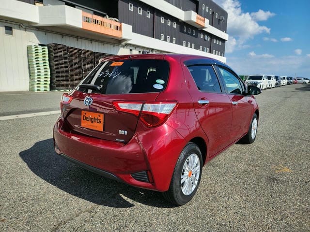 TOYOTA VITZ HYBRID F SAFETY EDITION 3 2019/7 photo 3