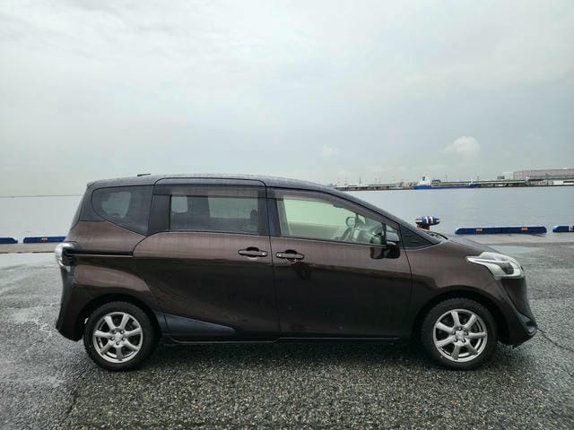 TOYOTA SIENTA G 2019/9 photo 2
