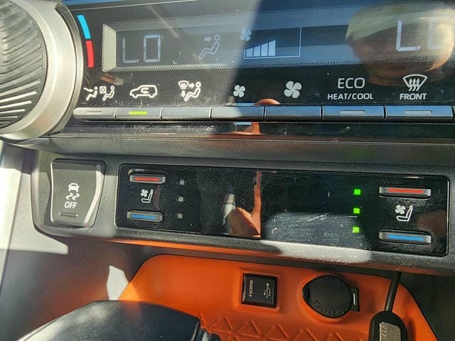 TOYOTA RAV4 ADVENTURE 4WD 2019/7 photo 24