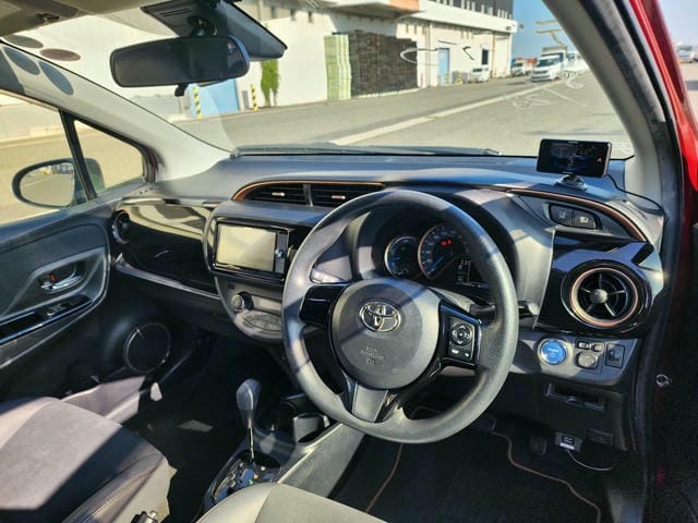 TOYOTA VITZ HYBRID F AMEI 2019/1 photo 8