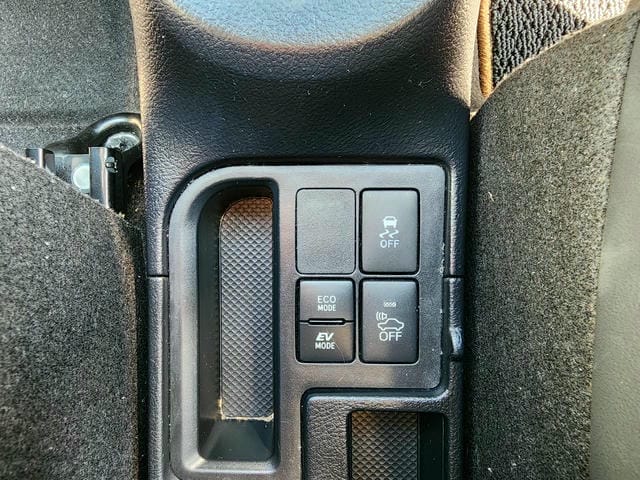 TOYOTA VITZ HYBRID F AMEI 2019/1 photo 23