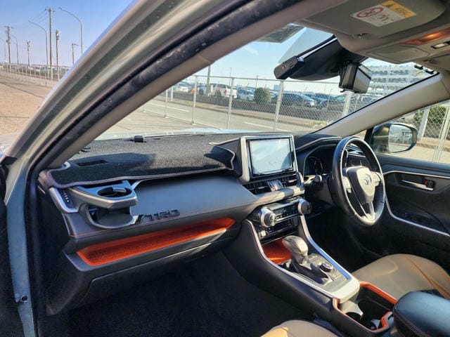 TOYOTA RAV4 ADVENTURE 4WD 2019/6 photo 9