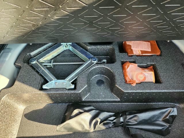 TOYOTA RAV4 ADVENTURE 4WD 2019/6 photo 15