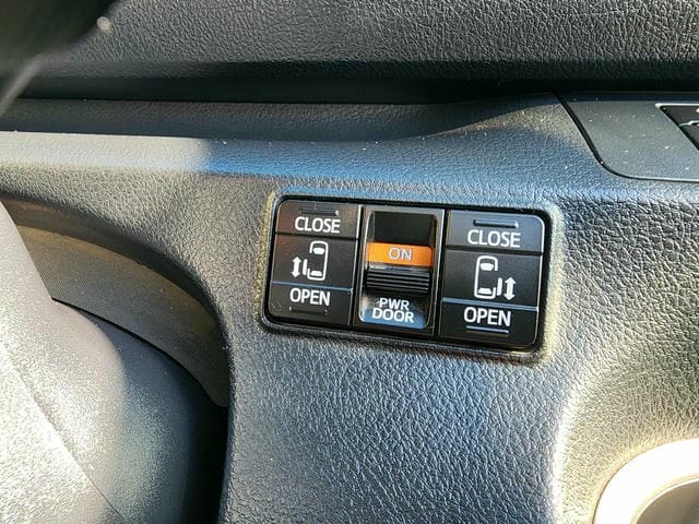 TOYOTA SIENTA HYBRID G 2019/9 photo 23