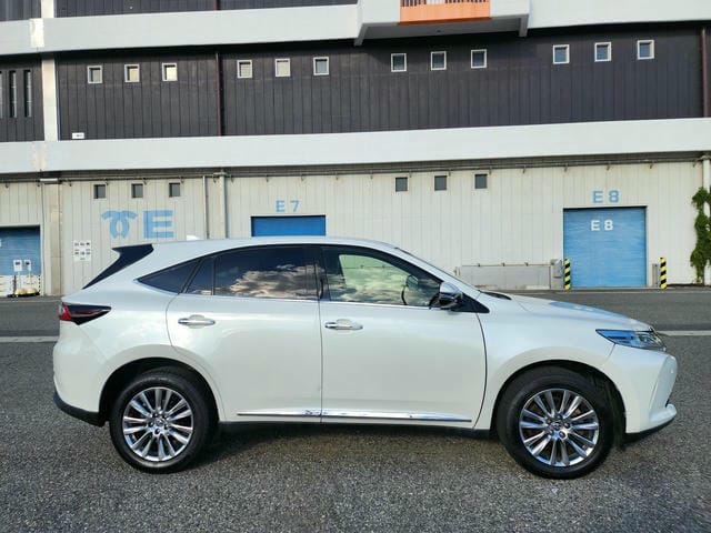 TOYOTA HARRIER PREMIUM  2019/2 photo 2
