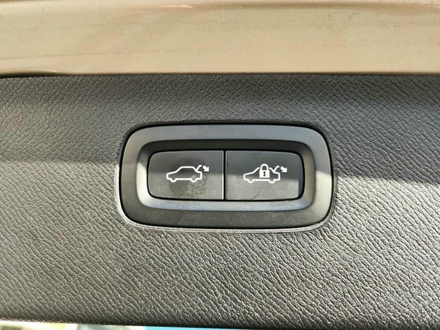 VOLVO XC90 T8 TWIN ENGINE AWD INSCRIPTION 4WD 2019/6 photo 18