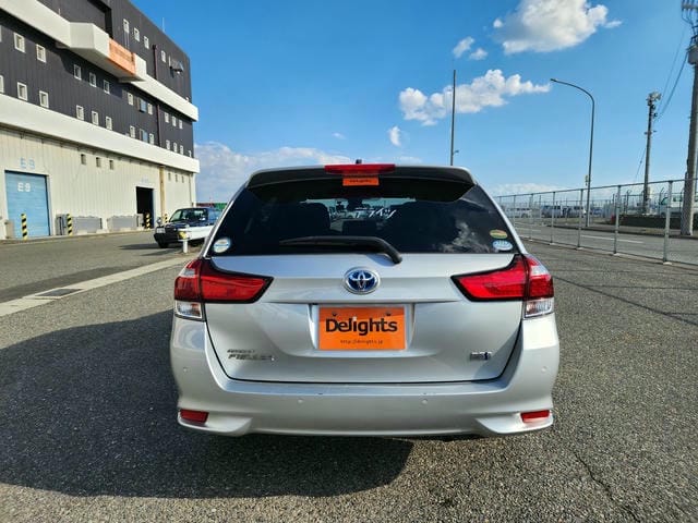 TOYOTA COROLLA FIELDER HYBRID G 2019/2 photo 4