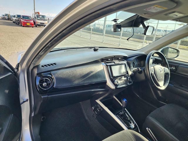 TOYOTA COROLLA FIELDER HYBRID G 2019/2 photo 9