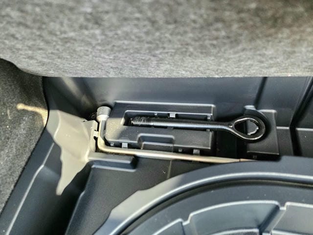 TOYOTA COROLLA FIELDER HYBRID G 2019/2 photo 16