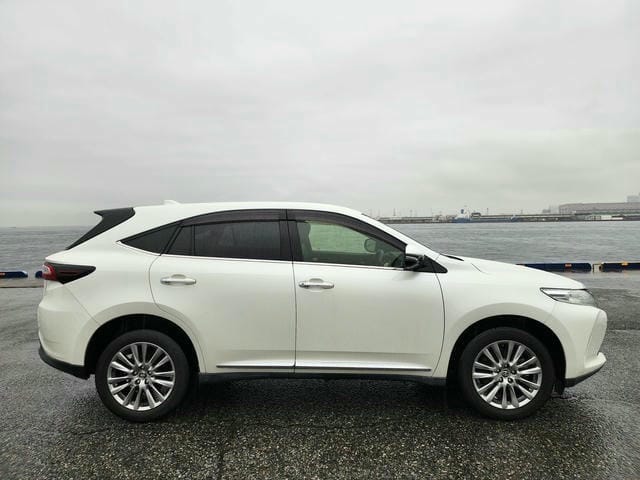 TOYOTA HARRIER PROGRESS 2019/3 photo 2
