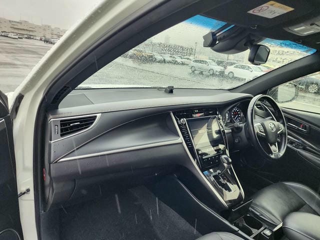 TOYOTA HARRIER PROGRESS 2019/3 photo 9