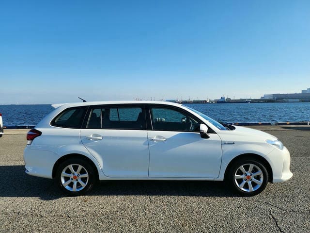 2019 Toyota Corolla Fielder, photo 2 of 5