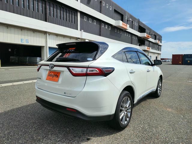 TOYOTA HARRIER PREMIUM 2019/8 photo 3