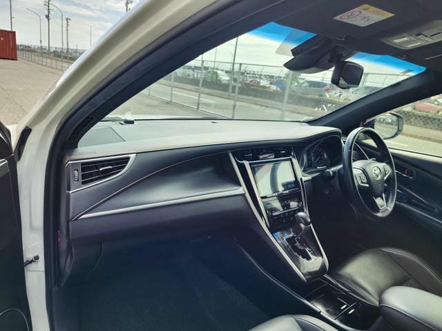 TOYOTA HARRIER PREMIUM 2019/8 photo 9