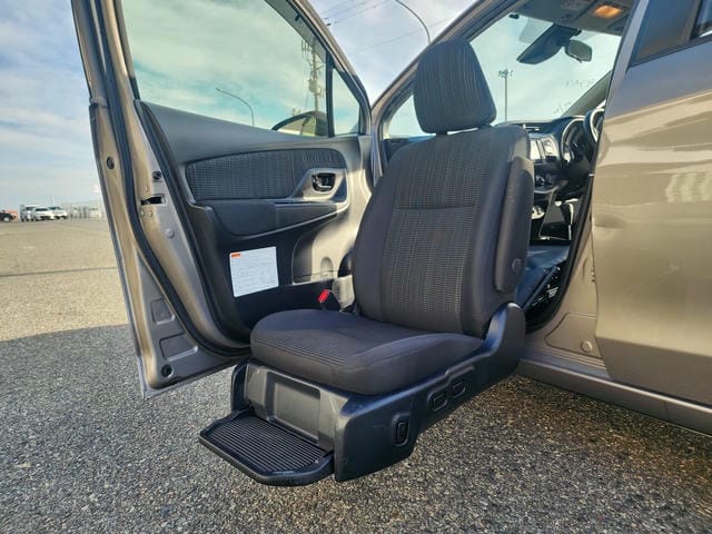 TOYOTA VITZ F WELCAB 2019/11 photo 23