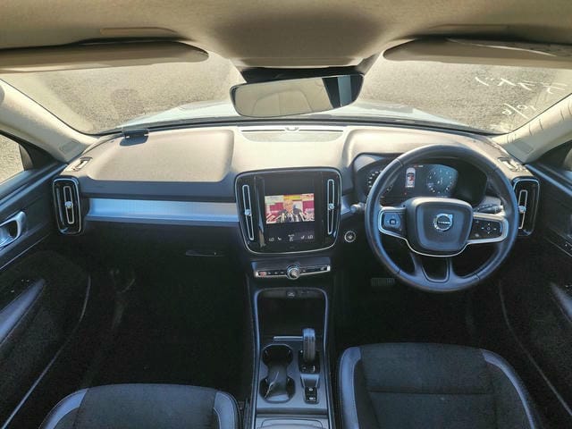 VOLVO XC40 T4 MOMENTUM 2019/12 photo 10