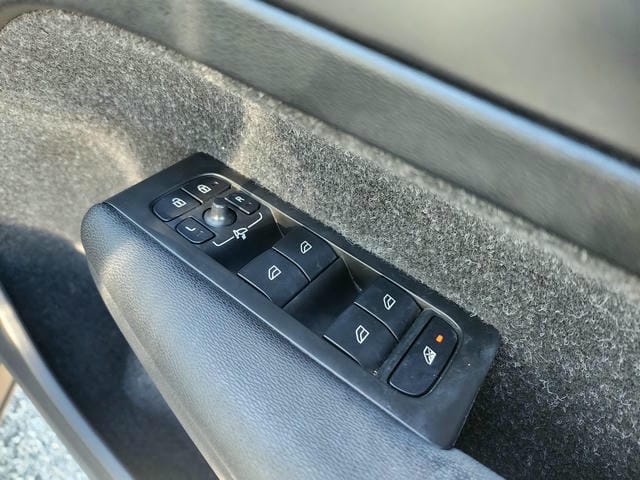 VOLVO XC40 T4 MOMENTUM 2019/12 photo 17