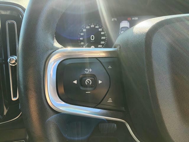 VOLVO XC40 T4 MOMENTUM 2019/12 photo 22