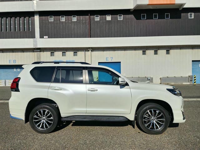 2019 Toyota Land Cruiser Prado, photo 2 of 5