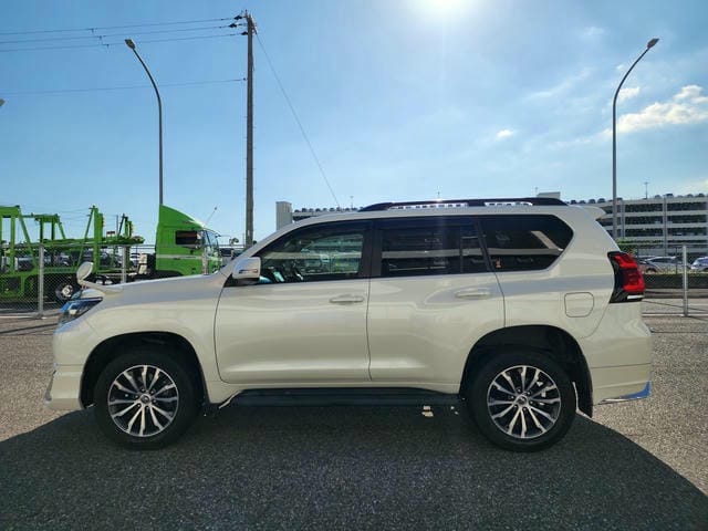TOYOTA LAND CRUISER PRADO TX L PACKAGE 2019/9 photo 6