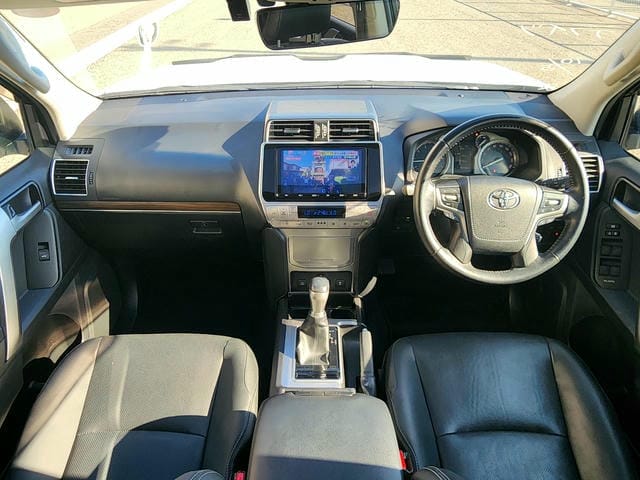 TOYOTA LAND CRUISER PRADO TX L PACKAGE 2019/9 photo 10