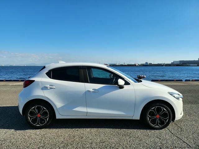 2019 Mazda Demio, photo 2 of 5